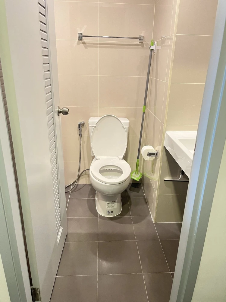 ให้เช่า A Space Mega 2 ห้องน่าอยู่ เฟอร์นิเจอร์และเครื่องใช้ไฟฟ้าครบครัน หิ้วกระเป๋าเข้าอยู่ได้เลยจ้า