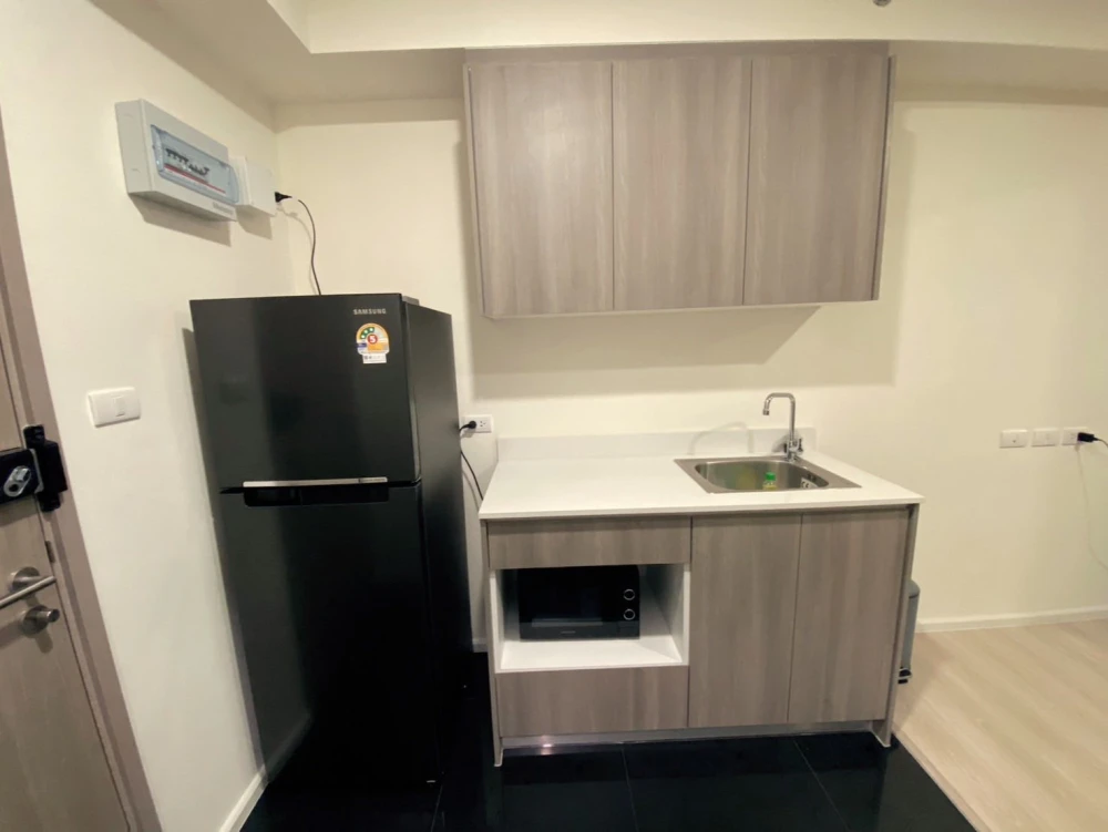 ให้เช่า A Space Mega 2 ห้องน่าอยู่ เฟอร์นิเจอร์และเครื่องใช้ไฟฟ้าครบครัน หิ้วกระเป๋าเข้าอยู่ได้เลยจ้า