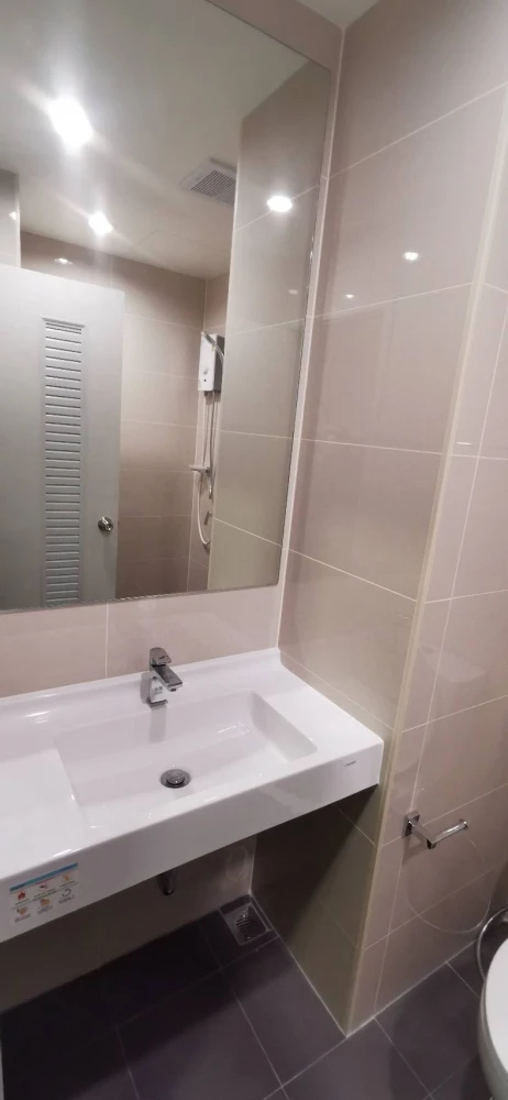 ให้เช่า A Space Mega 2 1 ห้องนอน 1 ห้องน้ำ เฟอร์นิเจอร์และสิ่งอำนวยความสะดวกครบครัน จองเลย