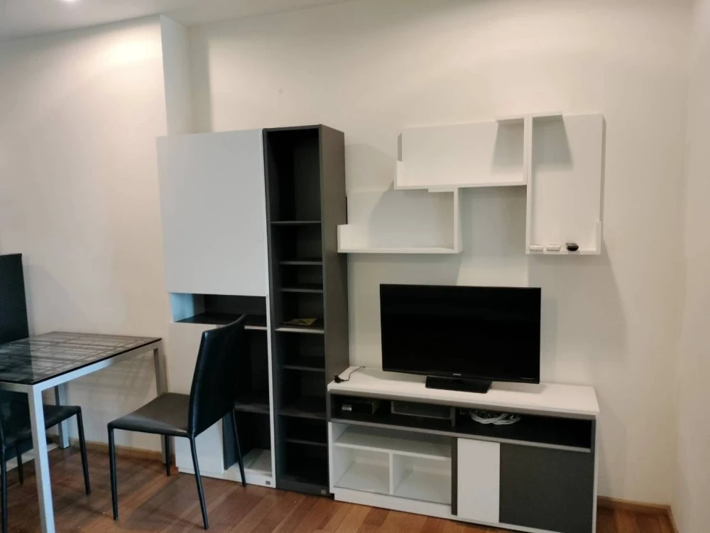 ให้เช่า Abstracts Phahonyothin Park  ตึก A ชั้น 19 ( วิวดีไม่บล็อค ) พื้นที่กว้างขวางอยู่สบาย ห้ามพลาด