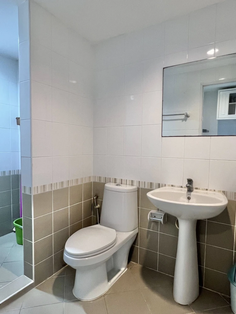 ให้เช่า Akesin Place ห้องพร้อมอยู่ เฟอร์พร้อม ราคาสบายกระเป๋า จองเลย อย่าพลาด!!