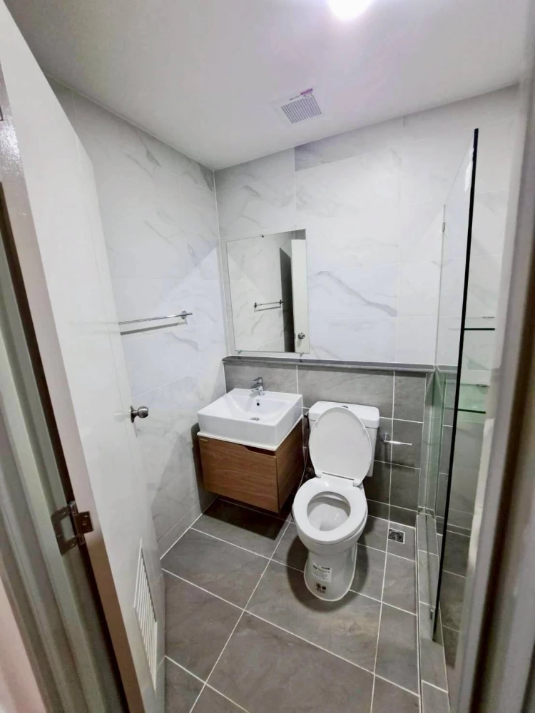 ให้เช่า Alive Sukhumvit 76 ห้องขนาด 27.89 ตร.ม ชั้น 2 ตึก A มีเฟอร์นิเจอร์ภายในห้องครบครัน เข้าอยู่ได้เลย