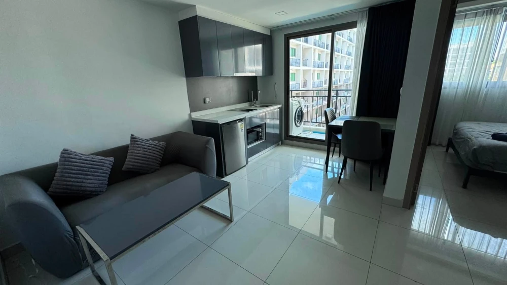 ให้เช่า Arcadia Beach Continental ห้องชั้น 5 เฟอร์นิเจอร์ครบครัน วิวสระว่ายน้ำ จองเลย
