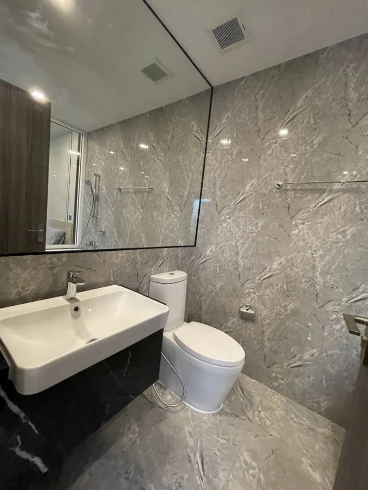 ให้เช่า Ashton Asoke 2 ห้องนอน วิวเมือง แต่งครบ สนใจรีบจองเลย ห้ามพลาด