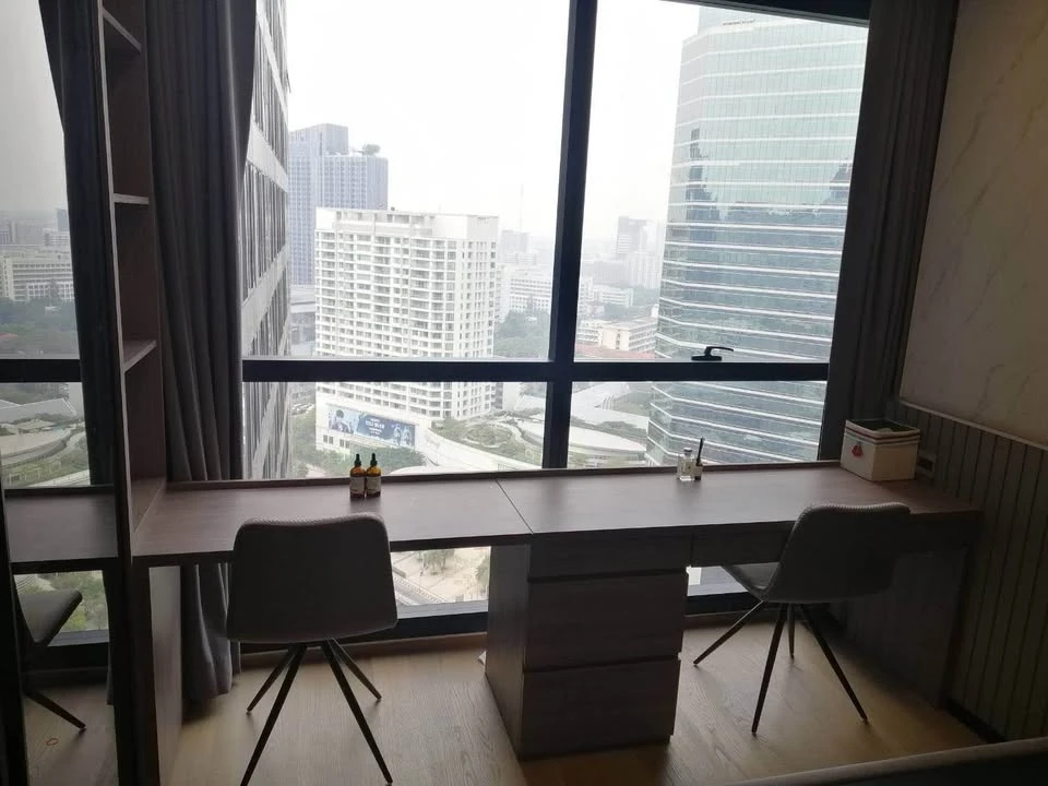 ให้เช่า Ashton chula - silom ห้อง studio ชั้นสูงมากๆ ตกแต่งและมีอุปกรณ์ เครื่องใช้ไฟฟ้าครบ ห้องพร้อมอยู่