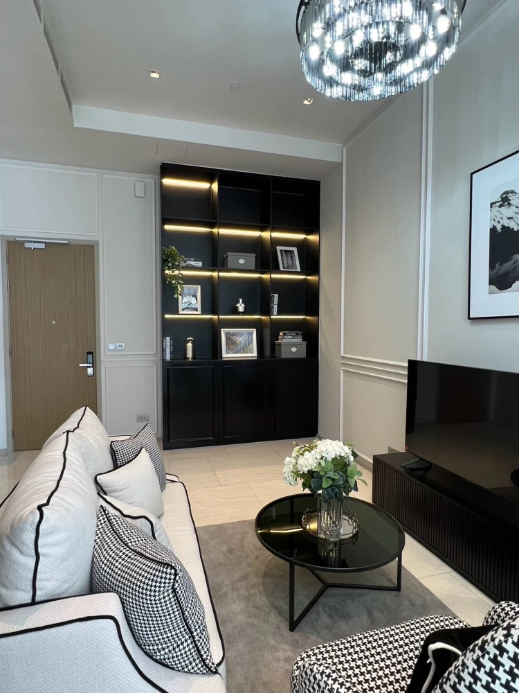 ให้เช่า Ashton Silom ชั้น 10 ห้องกว้าง อยู่สบาย มาพร้อมการตกแต่งที่ครบครัน สนใจจองเลย