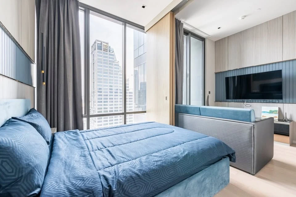 ให้เช่า Ashton Silom ห้องสภาพดีมาก เฟอร์นิเจอร์และเครื่องใช้ไฟฟ้าครบชุด หิ้วกระเป๋าเข้ามาอยู่ได้เลยครับ
