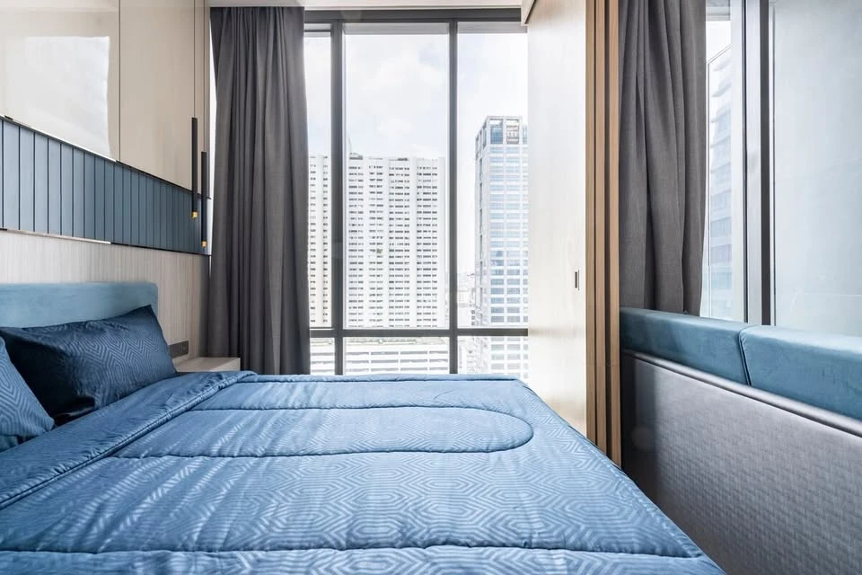 ให้เช่า Ashton Silom ห้องสภาพดีมาก เฟอร์นิเจอร์และเครื่องใช้ไฟฟ้าครบชุด หิ้วกระเป๋าเข้ามาอยู่ได้เลยครับ