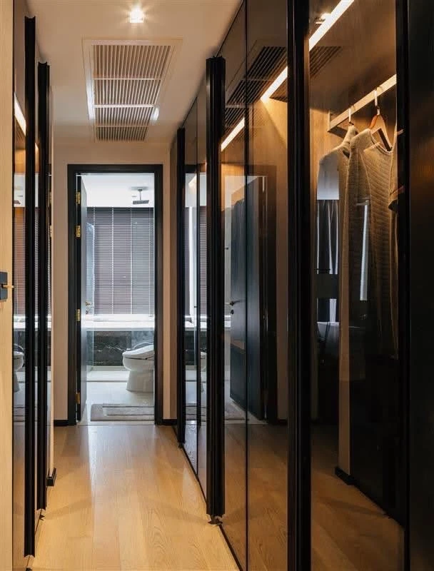 ให้เช่า Ashton Silom 2 ห้องนอน บิวท์อินเฟอร์นิเจอร์อย่างดี สิ่งอำนวยความสะดวกครบ จองเลย