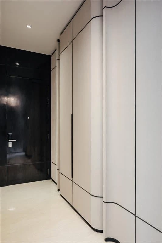 ให้เช่า Ashton Silom 2 ห้องนอน บิวท์อินเฟอร์นิเจอร์อย่างดี สิ่งอำนวยความสะดวกครบ จองเลย