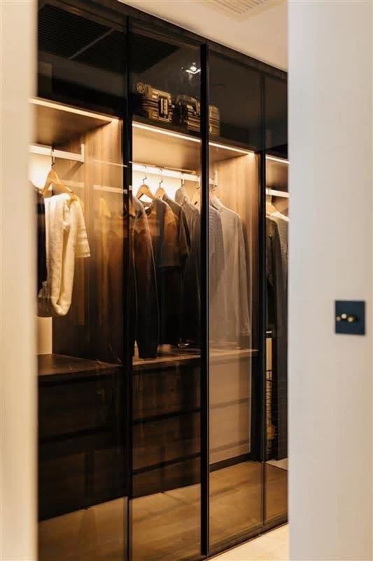 ให้เช่า Ashton Silom 2 ห้องนอน บิวท์อินเฟอร์นิเจอร์อย่างดี สิ่งอำนวยความสะดวกครบ จองเลย