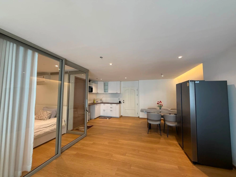 ให้เช่า Asoke Place ห้องนี้ 2 ห้องนอน 1 ห้องน้ำ ห้องกว้าง 80 sqm. พื้นที่ใช้สอยเยอะสุดๆ ต้องจอง
