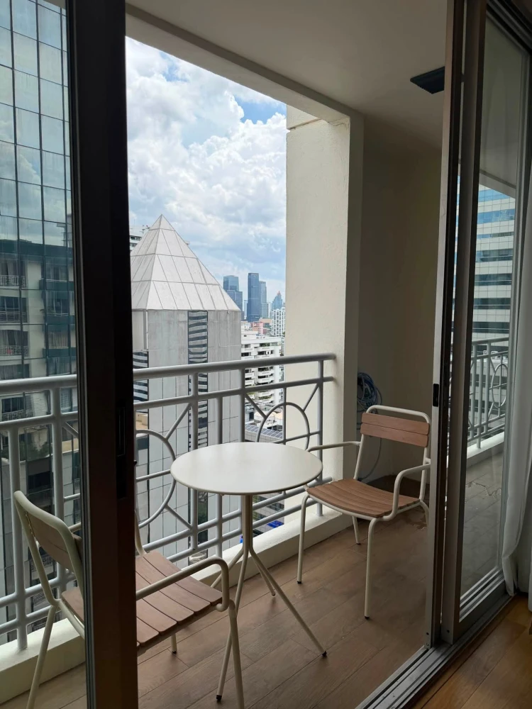 ให้เช่า Asoke Place ห้องนี้ 2 ห้องนอน 1 ห้องน้ำ ห้องกว้าง 80 sqm. พื้นที่ใช้สอยเยอะสุดๆ ต้องจอง