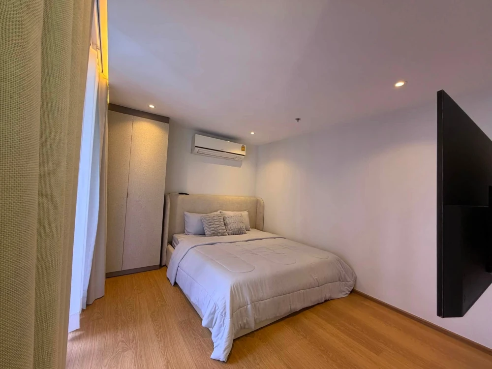 ให้เช่า Asoke Place ห้องนี้ 2 ห้องนอน 1 ห้องน้ำ ห้องกว้าง 80 sqm. พื้นที่ใช้สอยเยอะสุดๆ ต้องจอง