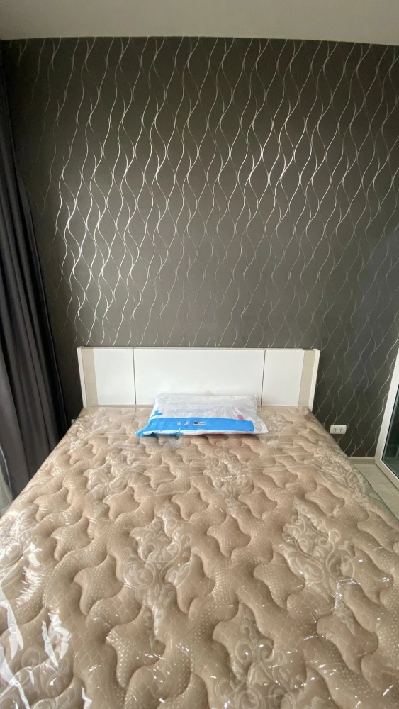 ให้เช่า Aspire รัชดา-วงศ์สว่าง หันหน้าทางรถไฟฟ้า ไม่บล็อกวิว ห้องไม่ร้อน ลมเย็นสบายทั้งวัน เฟอร์นิเจอร์ครบ จองเลย images