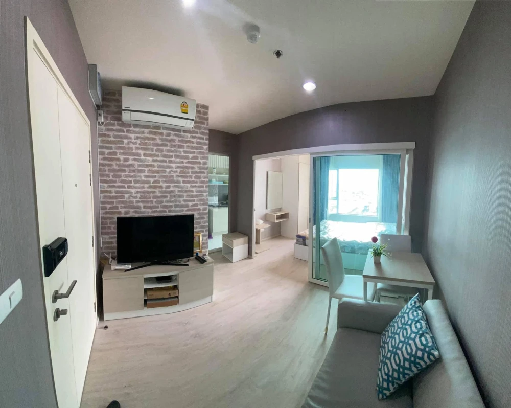 ให้เช่า Aspire รัชดา-วงศ์สว่าง หันหน้าทางรถไฟฟ้า ไม่บล็อกวิว ห้องไม่ร้อน ลมเย็นสบายทั้งวัน เฟอร์นิเจอร์ครบ จองเลย