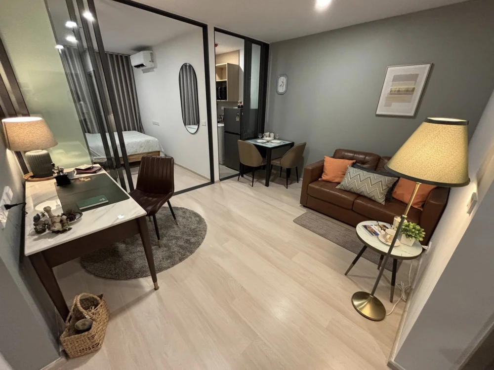 For rent: Aspire Vipha-Victory. Every element is thoughtfully designed to be "livable from the first corner to the last," perfect for those who apprec