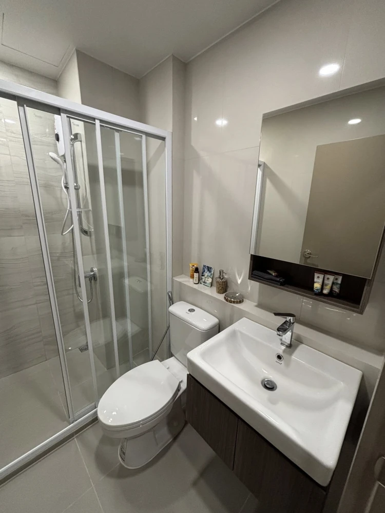 ให้เช่า Aspire วิภา-วิคตอรี่ ทุกองค์ประกอบตั้งใจออกแบบให้ “น่าอยู่ตั้งแต่มุมแรกถึงมุมสุดท้าย” เหมาะสำหรับคนที่ชอบห้องที่มีคาแรกเตอร์ จองเลย