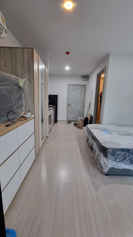 ให้เช่า Aspire Asoke - Ratchada ห้องสตูดิโอ มาพร้อมเฟอร์และเครื่องใช้ไฟฟ้าครบครัน หิ้วกระเป๋าเข้าอยู่ได้เลยจ้า