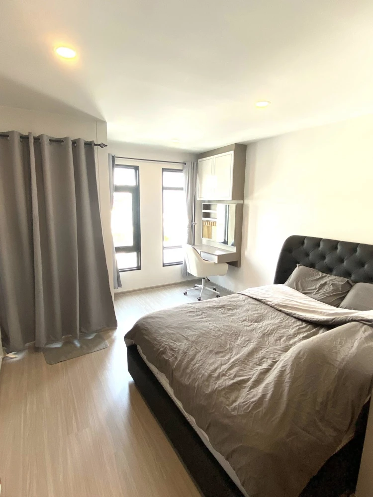 ให้เช่า Aspire Asoke Ratchada ห้องพร้อมอยู่ เฟอร์พร้อม หิ้วกระเป๋าใบเดียวเข้าอยู่ได้เลย+++