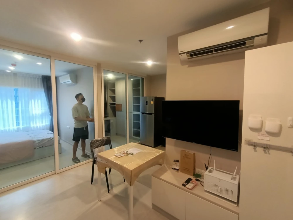 ให้เช่า ASPIRE Erawan ห้องน่าอยู่ มาพร้อมเฟอร์นิเจอร์ครบครัน เห็นวิวสวยจากชั้นสูง รีบจองเลย