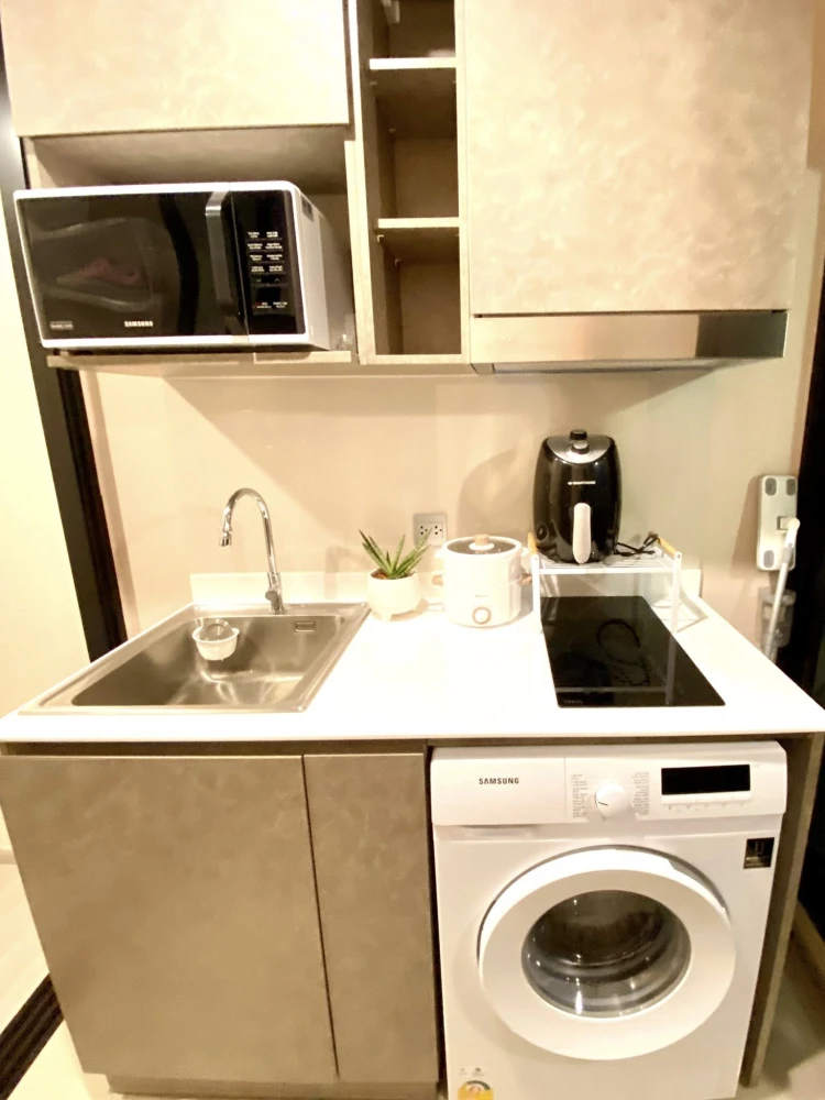 ให้เช่า Aspire Erawan Prime ห้องพร้อมอยู่ กั้นแยกอย่างดี ราคาอย่างโดน มาจองได้แล้ววันนี้