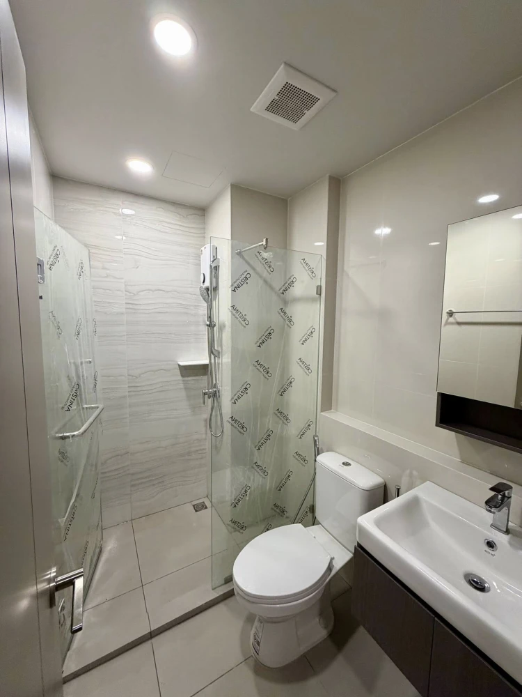 ให้เช่า Aspire Onnut Station  ทิศเหนือ  วิวเมืองและโค้งแม่น้ำเจ้าพระยา โปร่ง สบาย  ห้องมาพร้อม (Fully Furnished)