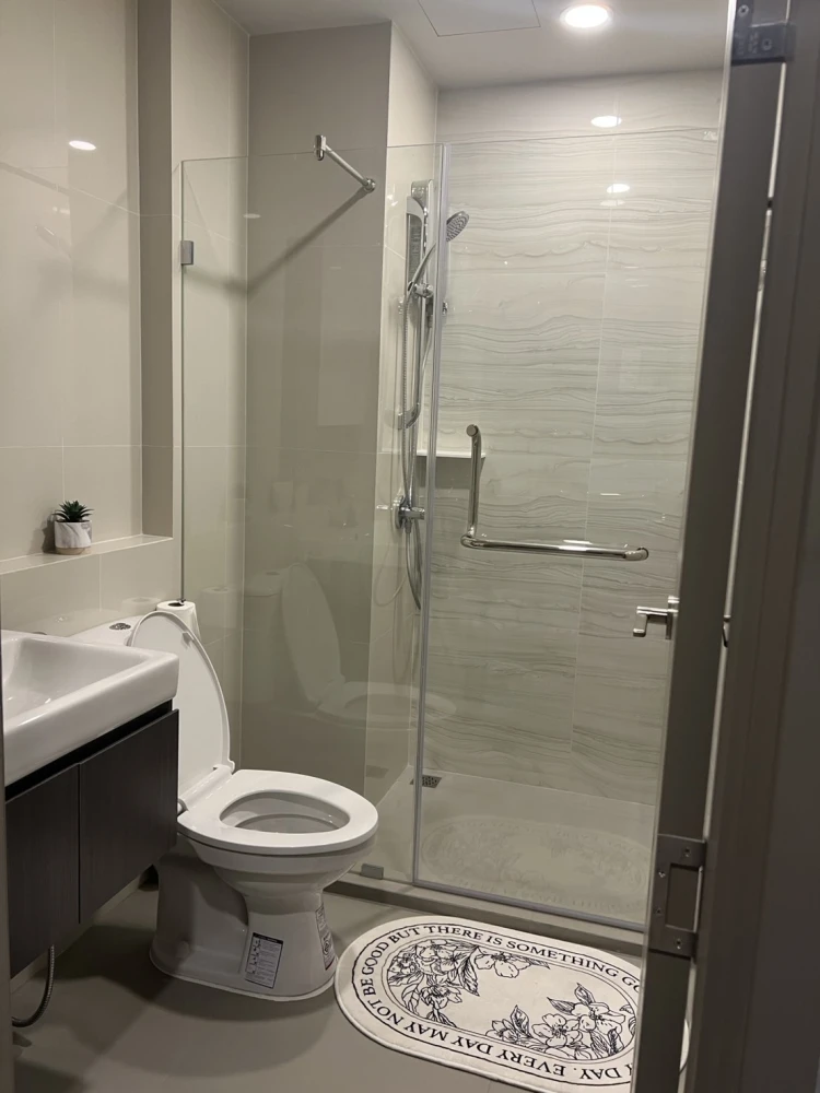 ให้เช่า Aspire Onnut Station ห้องพร้อมอยู่ เฟอร์ เครื่องใช้ไฟฟ้าครบ มาแต่ตัวเข้าญู่ได้เลย อย่ารอช้า