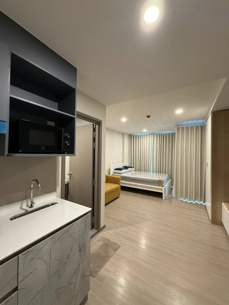 ให้เช่า Aspire Ratchayothin ห้องสตูดิโอ มาพร้อมเฟอร์และเครื่องใช้ไฟฟ้าครบครัน จองด่วน