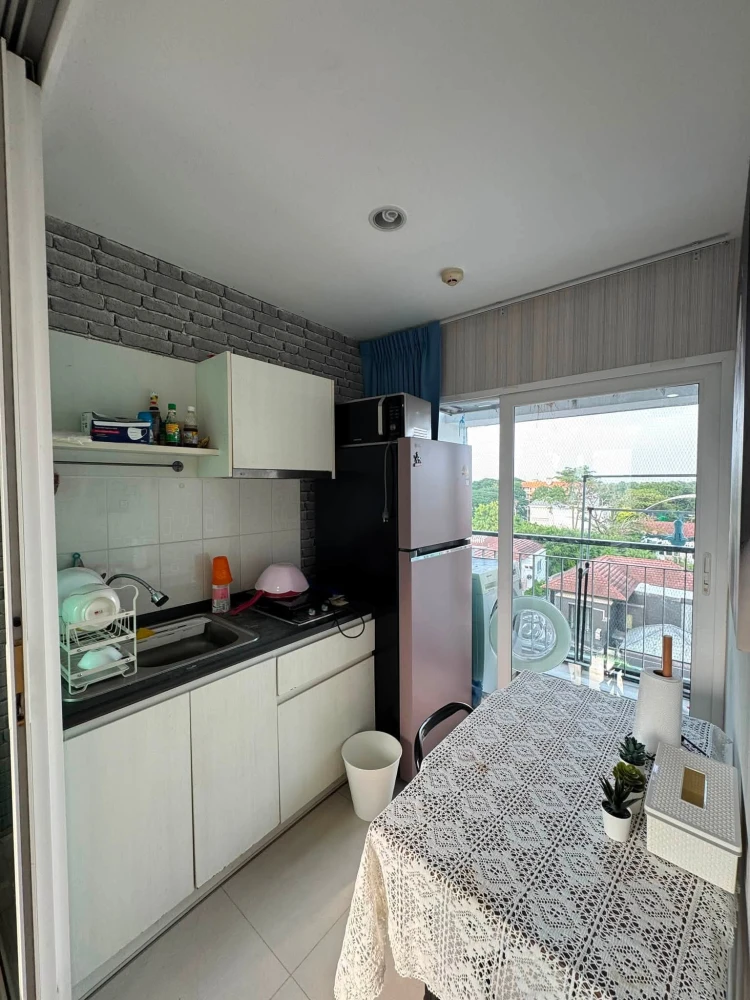 ให้เช่า Aspire Srinakarin ห้องชั้น 6 ติดวอลเปเปอร์อย่างดี มาพร้อมเครื่องใช้ไฟฟ้าครบ จองเลย