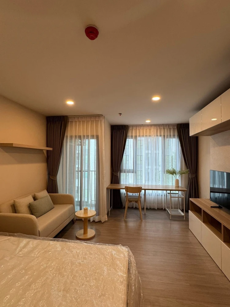 ให้เช่า Aspire Sukhumvit - Rama 4 1 ห้องนอน 1 ห้องน้ำ มาพร้อมเฟอร์และเครื่องใช้ไฟฟ้าครบครัน หิ้วกระเป๋าเข้าอยู่ได้เลยจ้า
