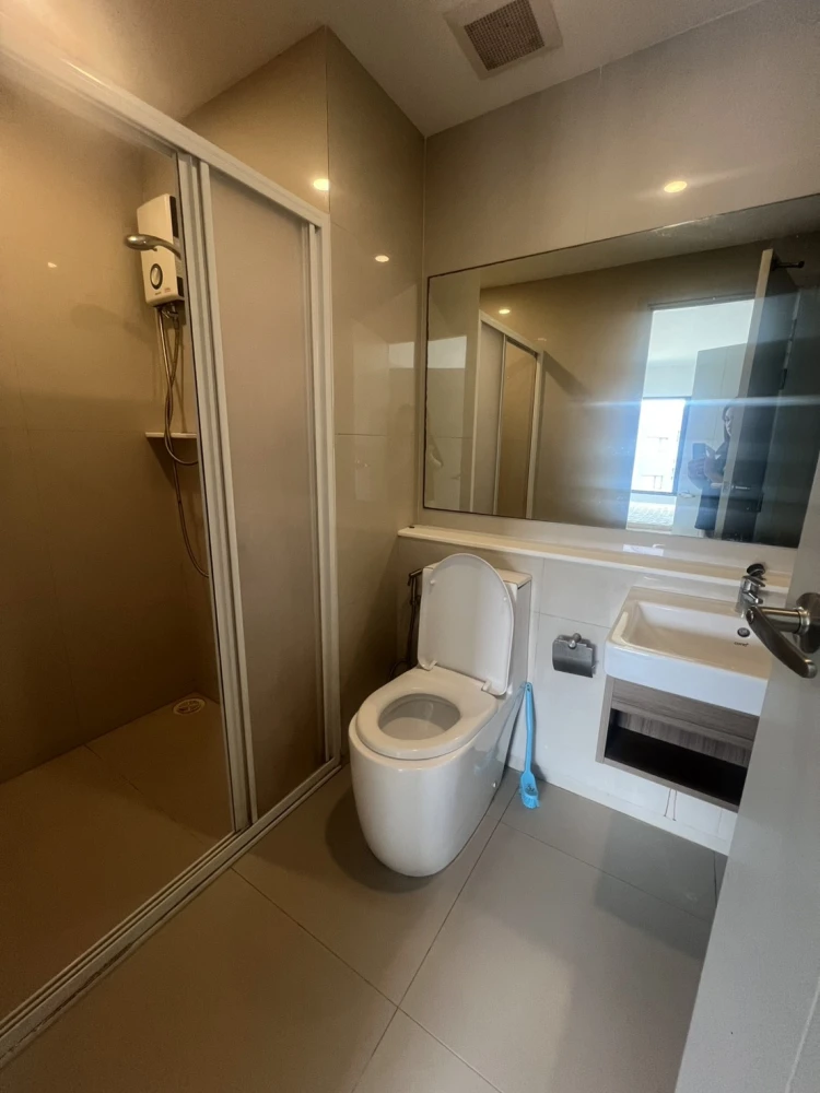 ให้เช่า Aspire Sukhumvit-Onnut ตึก B ชั้น 8 พื้นที่ห้องกว้างขวาง อยู่สบาย ไม่อึดอัด น่าจองสุดๆ