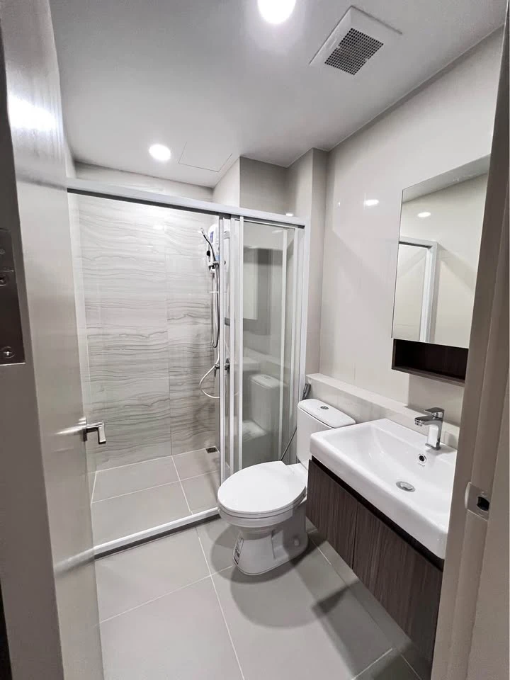 ให้เช่า ASPIRE Vibha-Victory ชั้น 14 ห้องมุม แต่งครบ น่าอยู่ สนใจจองเลย อย่ารอช้า