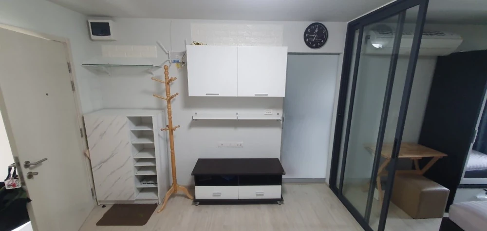 ให้เช่า Aspire Wutthakat ห้องชั้น 5 มาพร้อมเฟอร์และเครื่องใช้ไฟฟ้าครบครัน หิ้วกระเป๋าเข้าอยู่ได้เลยจ้า