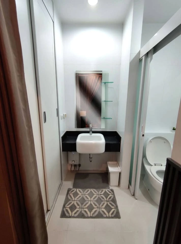 ให้เช่า Astro Condominium ห้องกว้างพื้นที่ใช้สอยเยอะ ตกแต่งสวยคุมโทน เฟอร์ครบครัน จองเลย