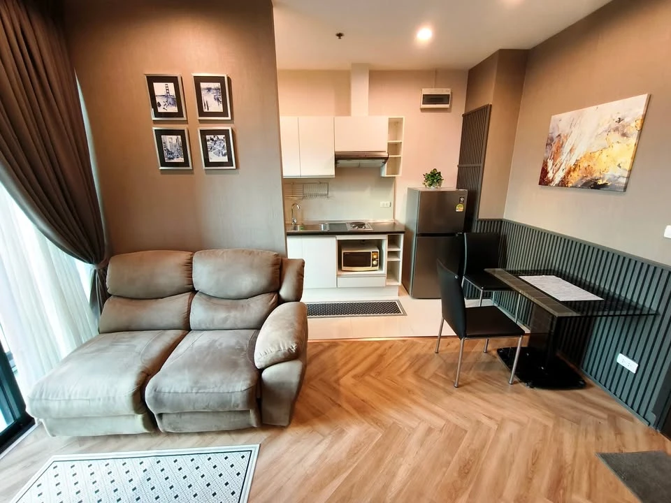 ให้เช่า Astro Condominium ห้องกว้างพื้นที่ใช้สอยเยอะ ตกแต่งสวยคุมโทน เฟอร์ครบครัน จองเลย