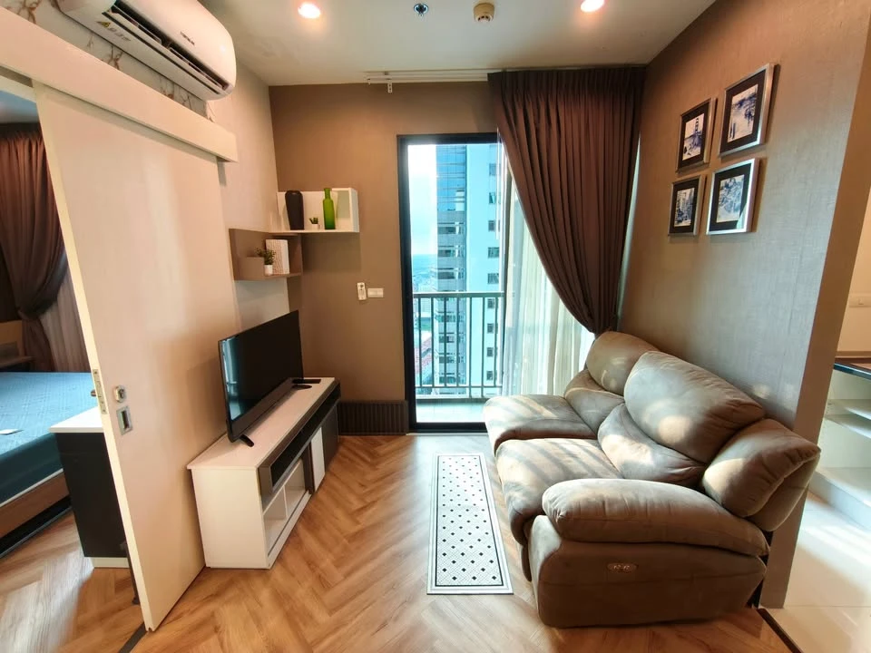 ให้เช่า Astro Condominium ห้องกว้างพื้นที่ใช้สอยเยอะ ตกแต่งสวยคุมโทน เฟอร์ครบครัน จองเลย