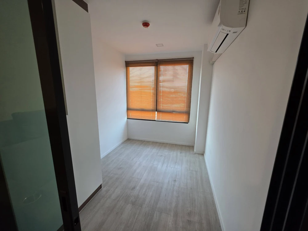 ให้เช่า Atmoz ลาดพร้าว 71 แบบ 2 ห้องนอน (1 ใหญ่ 1 เล็ก) 1 ห้องน้ำ ตกแต่งพร้อมอยู่แล้วจ้า จองแล้วจะไม่ผิดหวัง