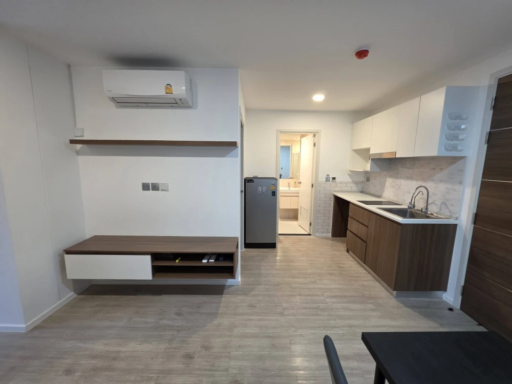 ให้เช่า Atmoz ลาดพร้าว 71 แบบ 2 ห้องนอน (1 ใหญ่ 1 เล็ก) 1 ห้องน้ำ ตกแต่งพร้อมอยู่แล้วจ้า จองแล้วจะไม่ผิดหวัง