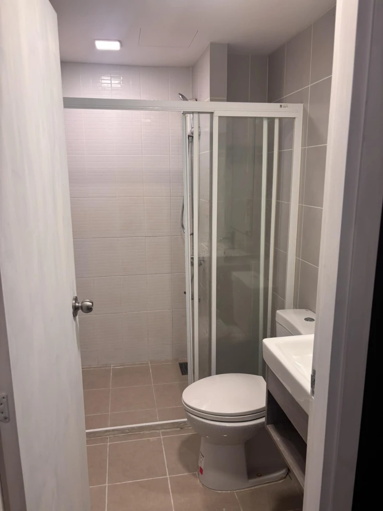 ให้เช่า Atmoz Chaengwattana 1 ห้องนอน 1 ห้องน้ำ เฟอร์นิเจอร์และสิ่งอำนวยความสะดวกครบครัน จองเลย