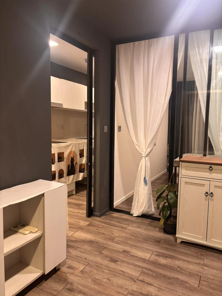 ให้เช่า Atmoz Chaengwattana 1 ห้องนอน 1 ห้องน้ำ เฟอร์นิเจอร์และสิ่งอำนวยความสะดวกครบครัน จองเลย