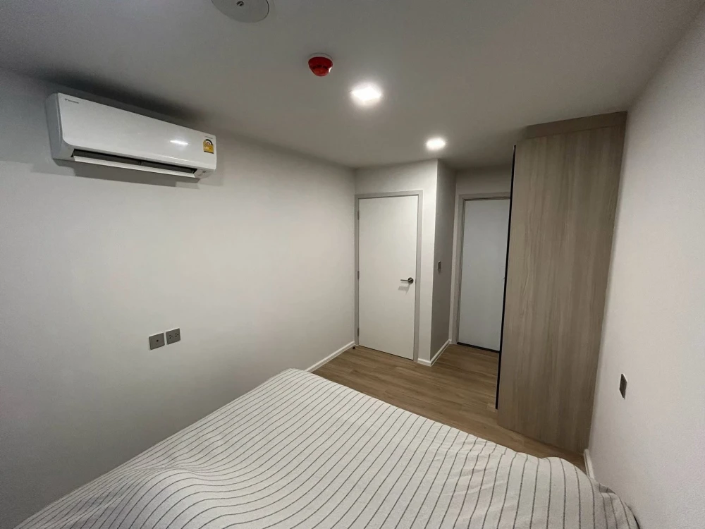 ให้เช่า Atmoz Flow Minburi วิวสระว่ายน้ำ บรรยากาศดี  รับแดดเช้า ไม่โดนแดดบ่าย-เย็น ห้องไม่ร้อน อยู่สบาย