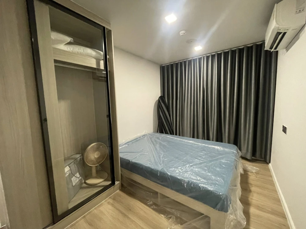 For rent: Atmoz Flow Minburi, ready-to-move-in room with complete furniture and appliances. Affordable price. Book now!