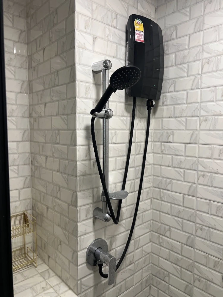 ให้เช่า Atmoz Kanaal Rangsit 1 ห้องนอน 1 ห้องน้ำ ทำเลดี สิ่งอำนวยความสะดวกครบครัน รีบจองเลยตอนนี้