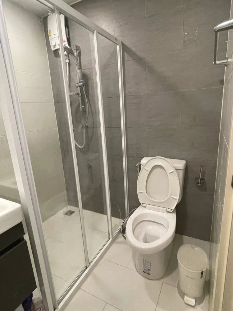 ให้เช่า  Atmoz ladprao 15 มีติดวอลเปเปอร์ลายสวย พร้อมเครื่องใช้ไฟฟ้าครบ น่าจองสุดๆ