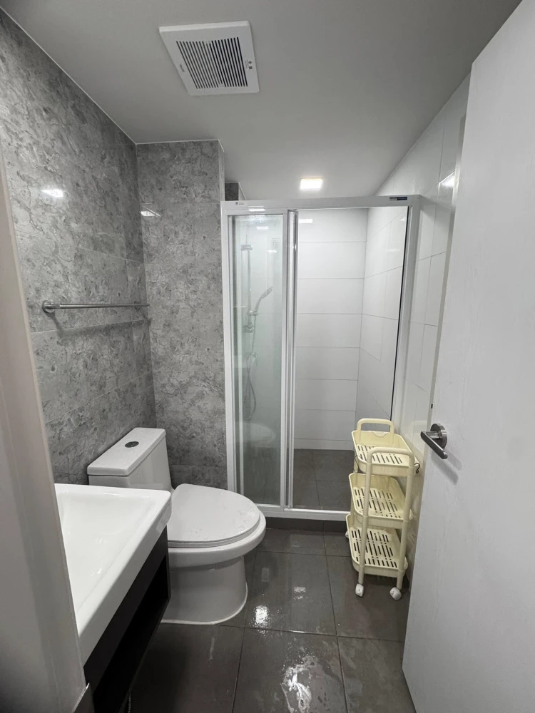 ให้เช่า Atmoz Oasis Onnut 1 ห้องนอน 1 ห้องน้ำ ชั้น 4 ทำเลดี เฟอร์นิเจอร์ครบครัน ดีแบบนี้จะรออะไร