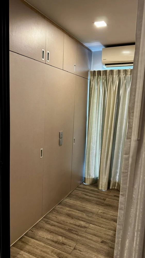 ให้เช่า Atmoz Ratchada-Huaikwang 1 ห้องนอน ชั้น 5 ทำเลดี เฟอร์นิเจอร์ครบครัน หิ้วกระเป๋าเข้าอยู่ได้เลยจ้า