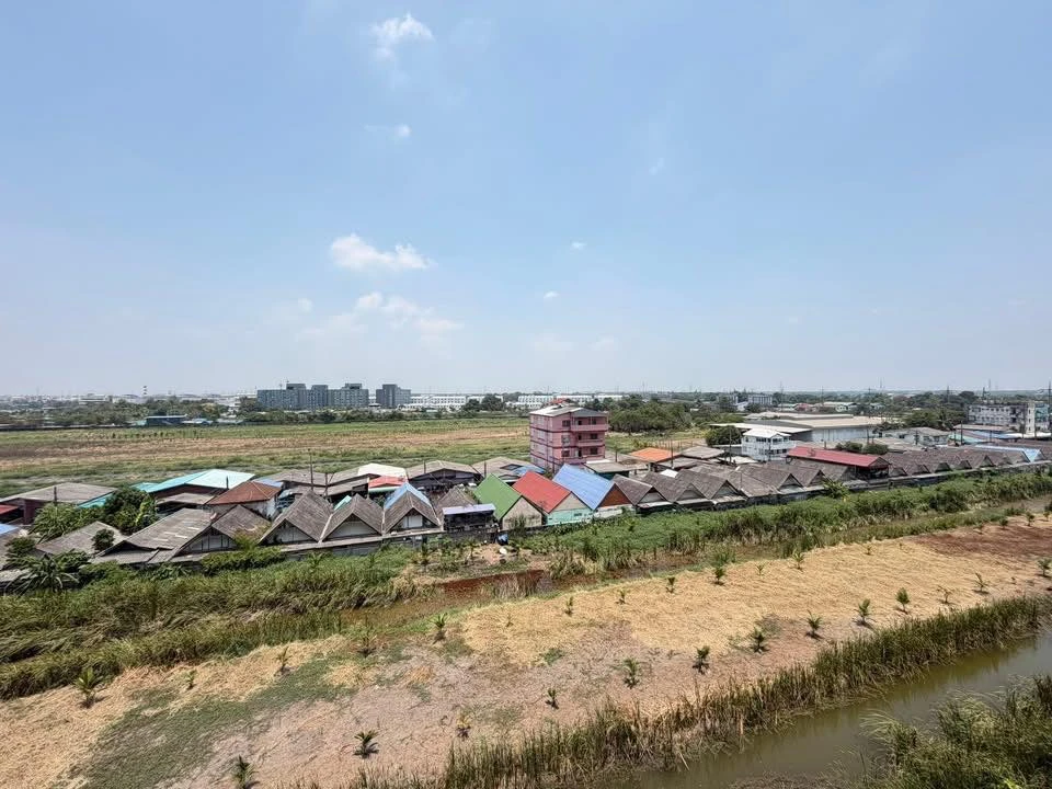 ให้เช่า Atmoz Season Ladkrabang ห้องชั้น 7 ในทำเลดี มาพร้อมเฟอร์นิเจอร์ครบครัน ดีแบบนี้จะรออะไร