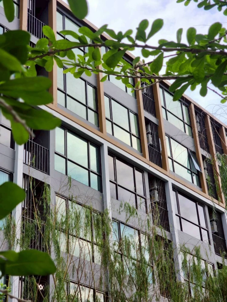 ให้เช่า Atmoz Tropicana Bangna ชั้น 4 เครื่องใช้ไฟฟ้าครบ มาแต่ตัวเข้าอยู่ได้เลย