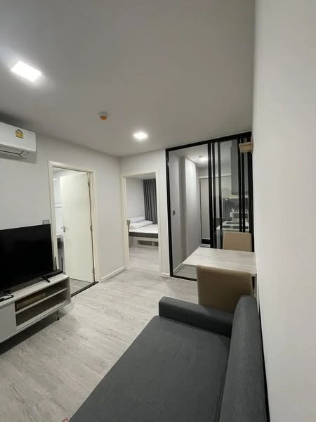 ให้เช่า Atmoz Tropicana Bangna ห้องกั้นแยกอย่างดี เฟอร์ เครื่องใช้ไฟฟ้าครบ มาจองได้แล้ววันนี้